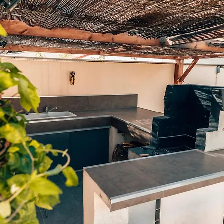 Vakantiehuis 20m2- De La Nartelle 200m - Double Terrasse - Piscine Au Sel - Parking - Bbq - Check-in De 17h A 20h Maximum- Reve D'azur Maxime *