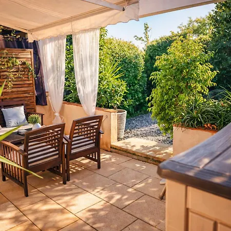 20m2- De La Nartelle 200m - Double Terrasse - Piscine Au Sel - Parking - Bbq - Check-in De 17h A 20h Maximum- Reve D'azur Maxime Sainte-Maxime