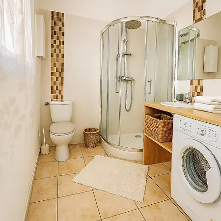 Vakantiehuis 20m2- De La Nartelle 200m - Double Terrasse - Piscine Au Sel - Parking - Bbq - Check-in De 17h A 20h Maximum- Reve D'azur Maxime *