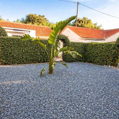 20m2- De La Nartelle 200m - Double Terrasse - Piscine Au Sel - Parking - Bbq - Check-in De 17h A 20h Maximum- Reve D'azur Maxime